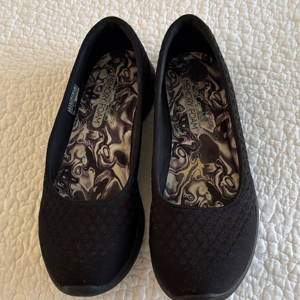 Skechers Women's Black Flats with Memory Foam - Picture 3 of 4